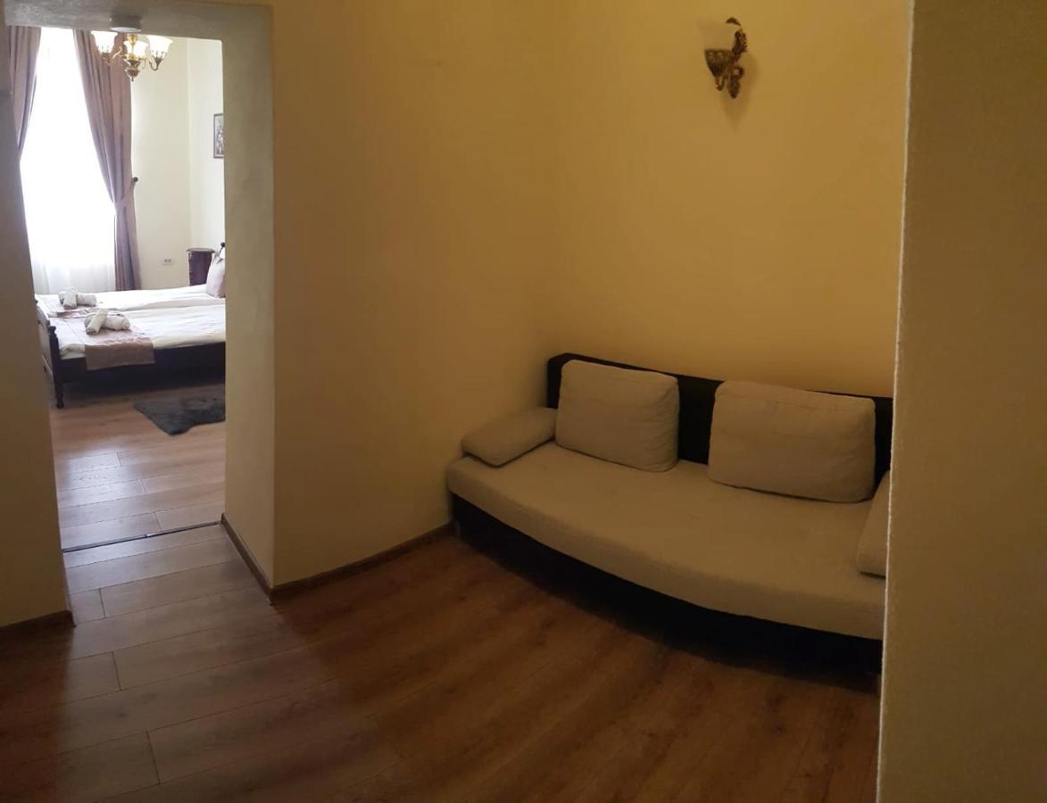La Maisonnette Brasov Bagian luar foto