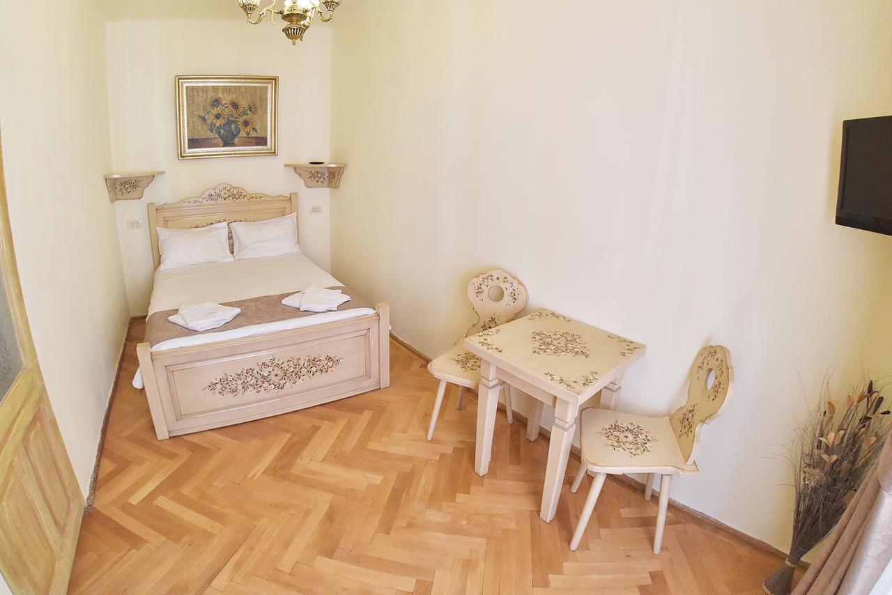 La Maisonnette Brasov Bagian luar foto