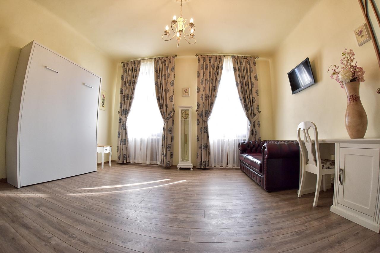 La Maisonnette Brasov Bagian luar foto