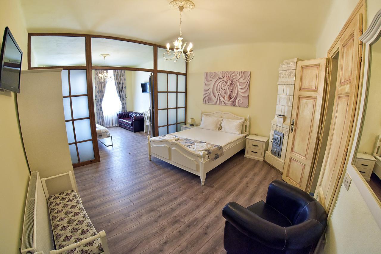 La Maisonnette Brasov Bagian luar foto