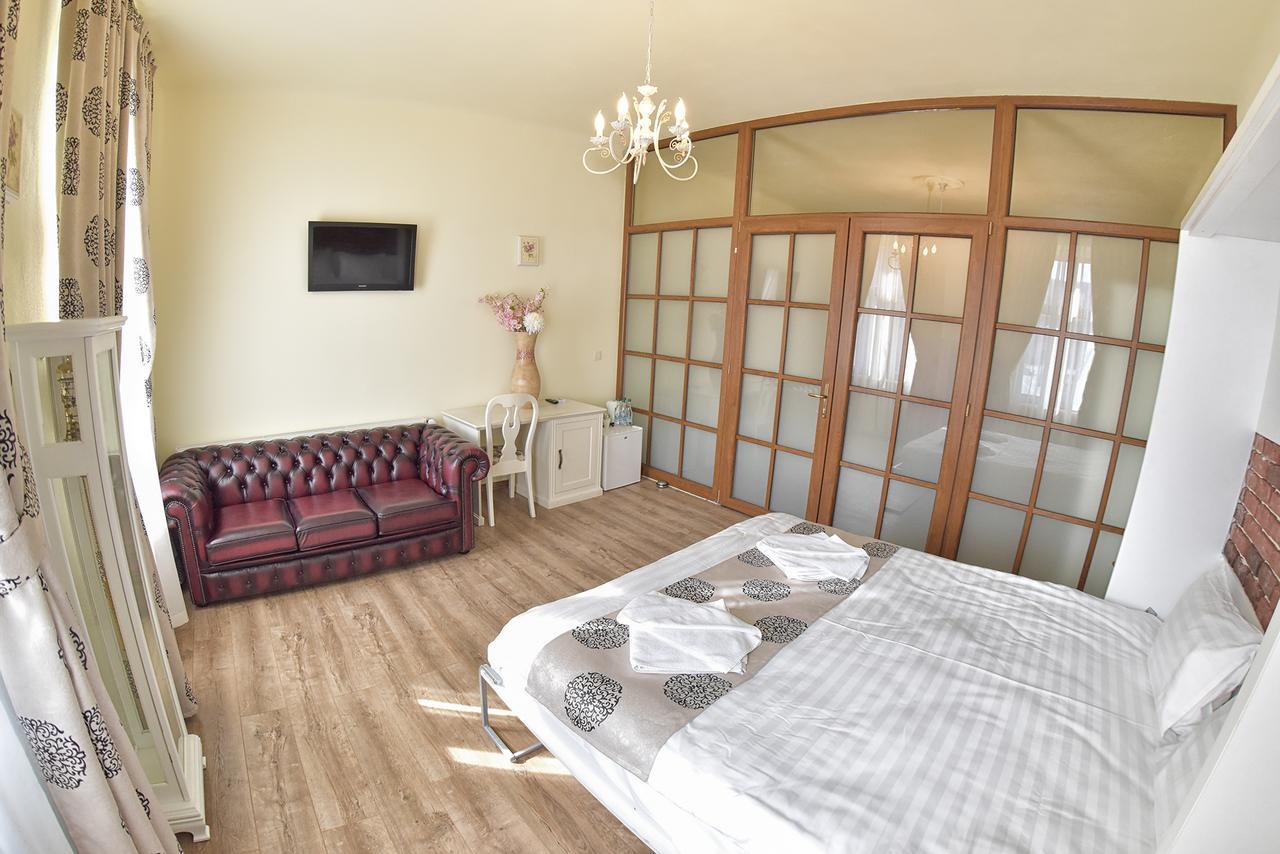 La Maisonnette Brasov Bagian luar foto
