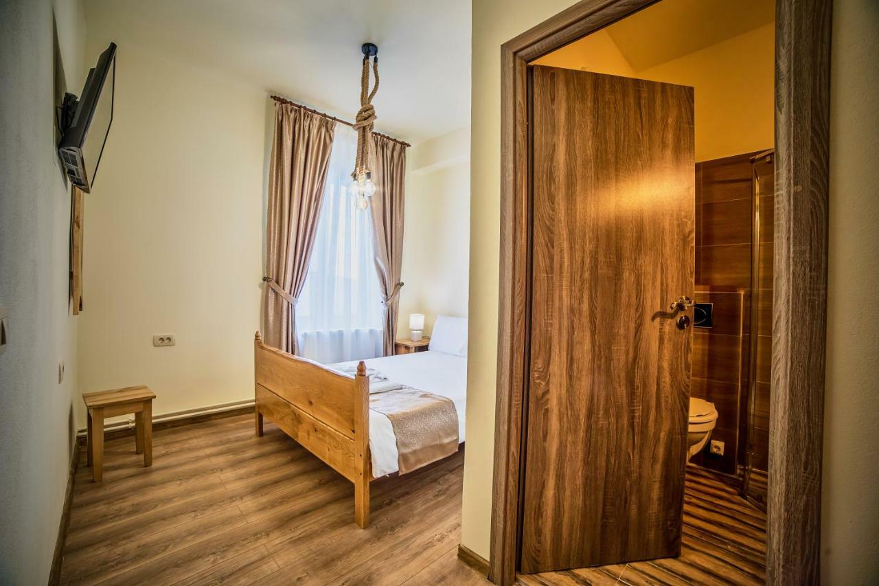 La Maisonnette Brasov Bagian luar foto